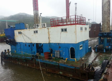 500-tonne (Loading) Jack Up Barge