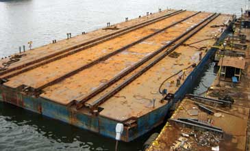 79.5 m Ballastable Deck Barge w/ 12 t/m2 deck rating