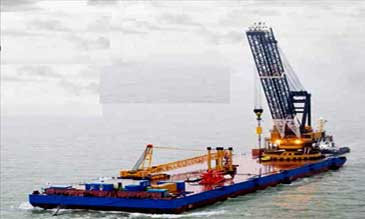 1,400-tonne Floating Revolving Crane for Charter 