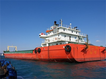 96.7m x 19.8 m x 5.75m Self Propelled Deck Barge w/Ramp