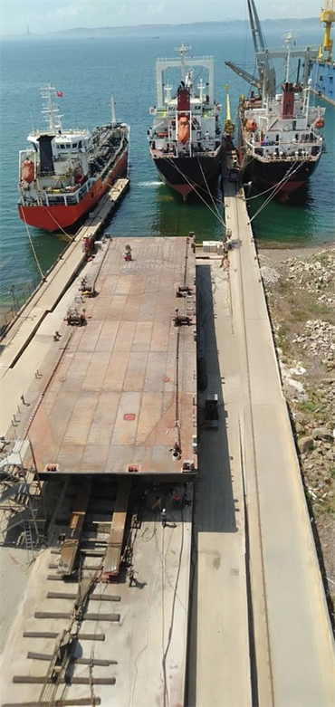 61.44 x 16.17 x 3.85 m DWT 2000 Deck Barge